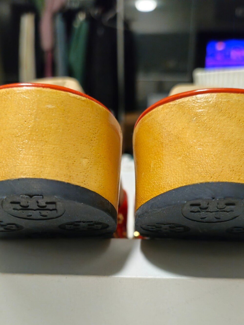 Tory Burch Vintage Orange Patent Leather Wooden Platform Clogs Slide Sandals 6.5 - Picture 15 of 16